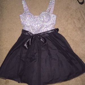 Love Reign Brand Dress ๐